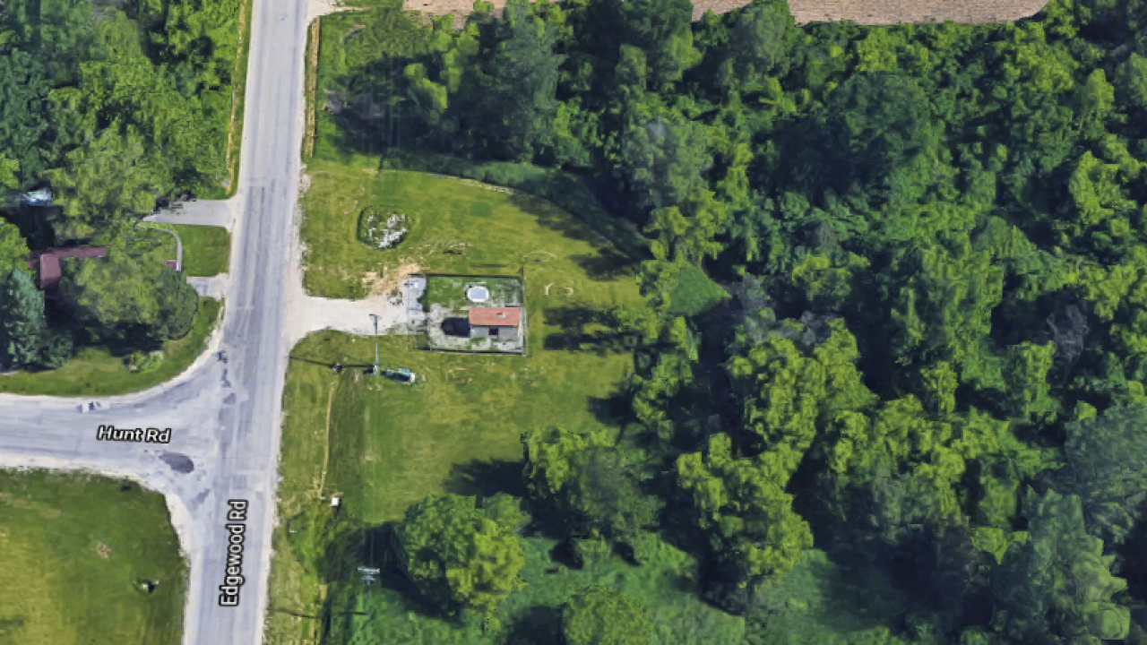 Hunt and Edgewood Roads Hiawatha IA