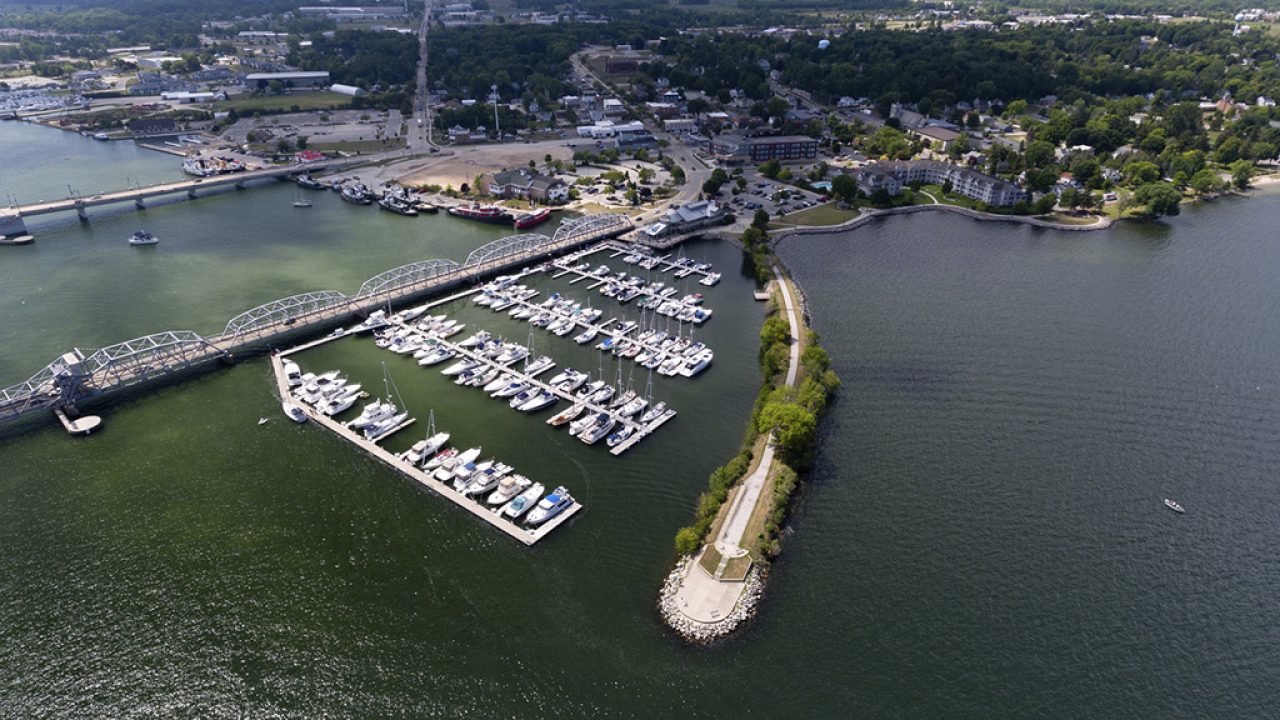 Sturgeon Bay_Wisconsin_Harbor Bay Marina