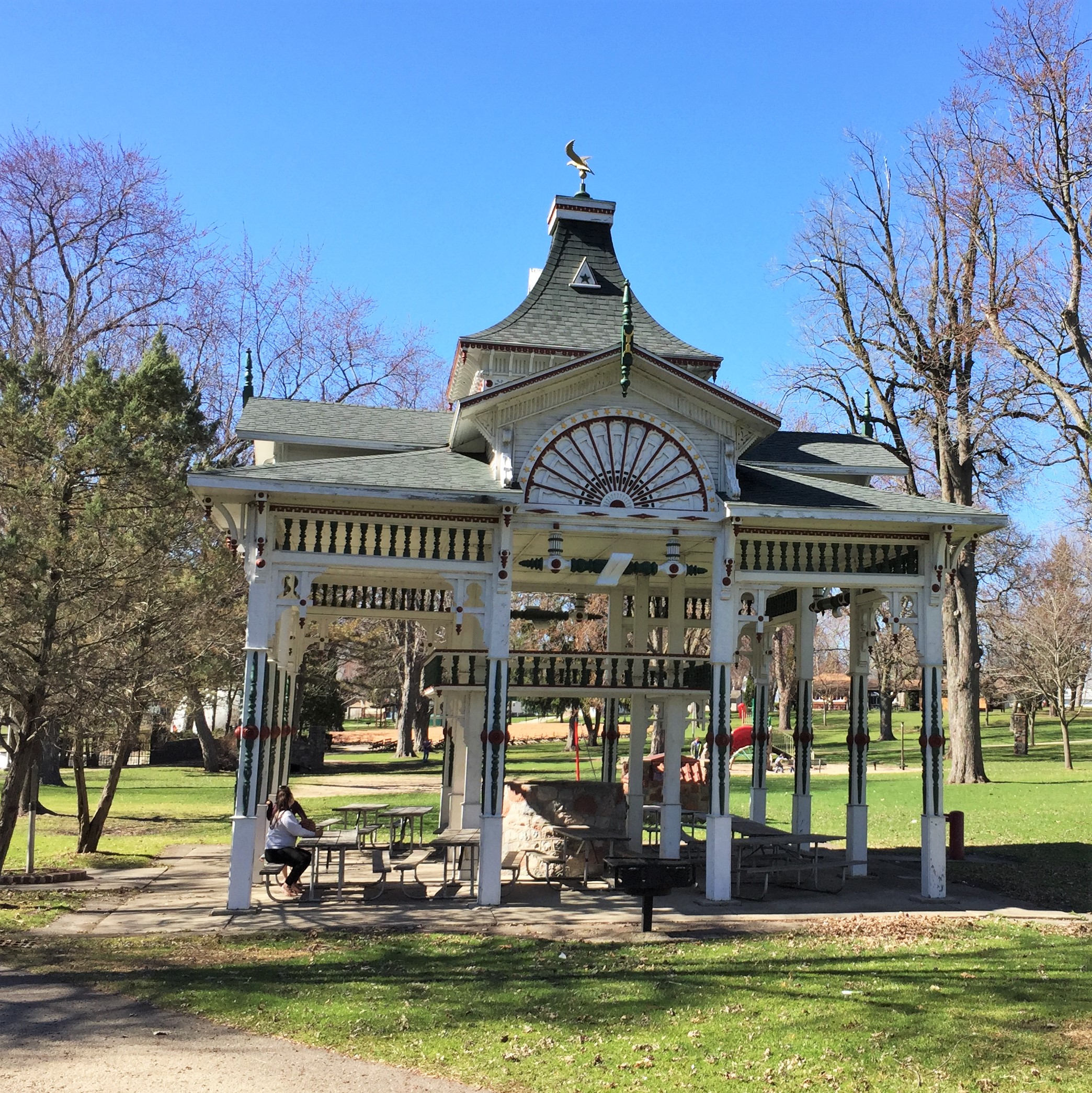 Swan Park Historic Pavilion