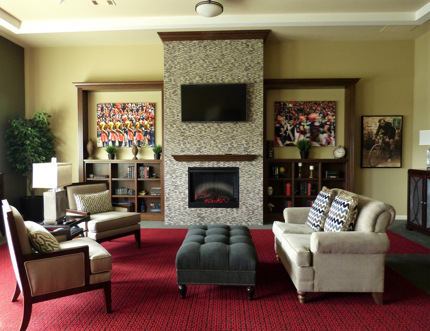 Evergreen Place_Fireside Lounge