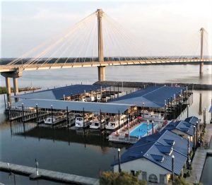 Image of floating swimming pool at marina in Alton, Illinois